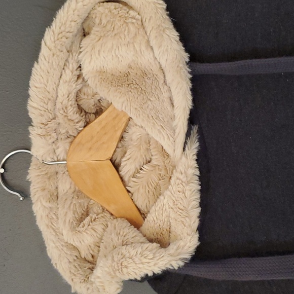 Aerie size M sweatshirt - Picture 2 of 6